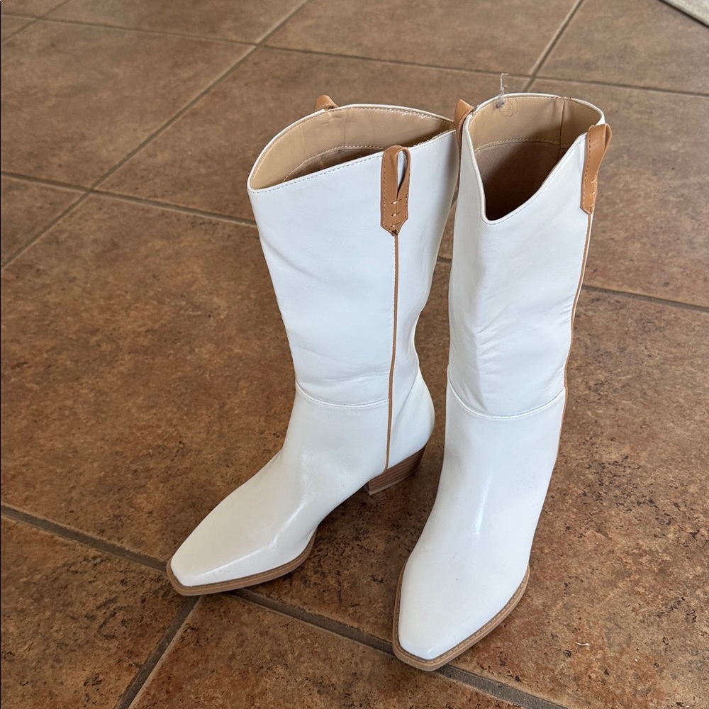 Women’s white tall boot